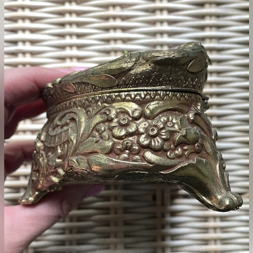 VTG Floral Gold Toned Jewelry/Trinket Box 1